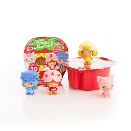 Strawberry Shortcake 1.5 IN CheeBee Mini-Figures Random Blind Pack
